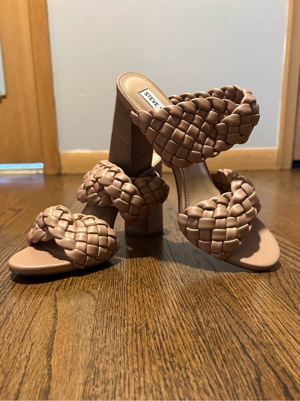 Steve Madden Braided Block Heel Sandals Nude 9.5 Woven Strap Mule Heels